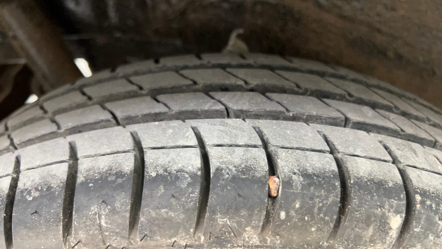 Used 2015 Maruti Suzuki Wagon R VXI Petrol Manual tyres RIGHT REAR TYRE TREAD VIEW