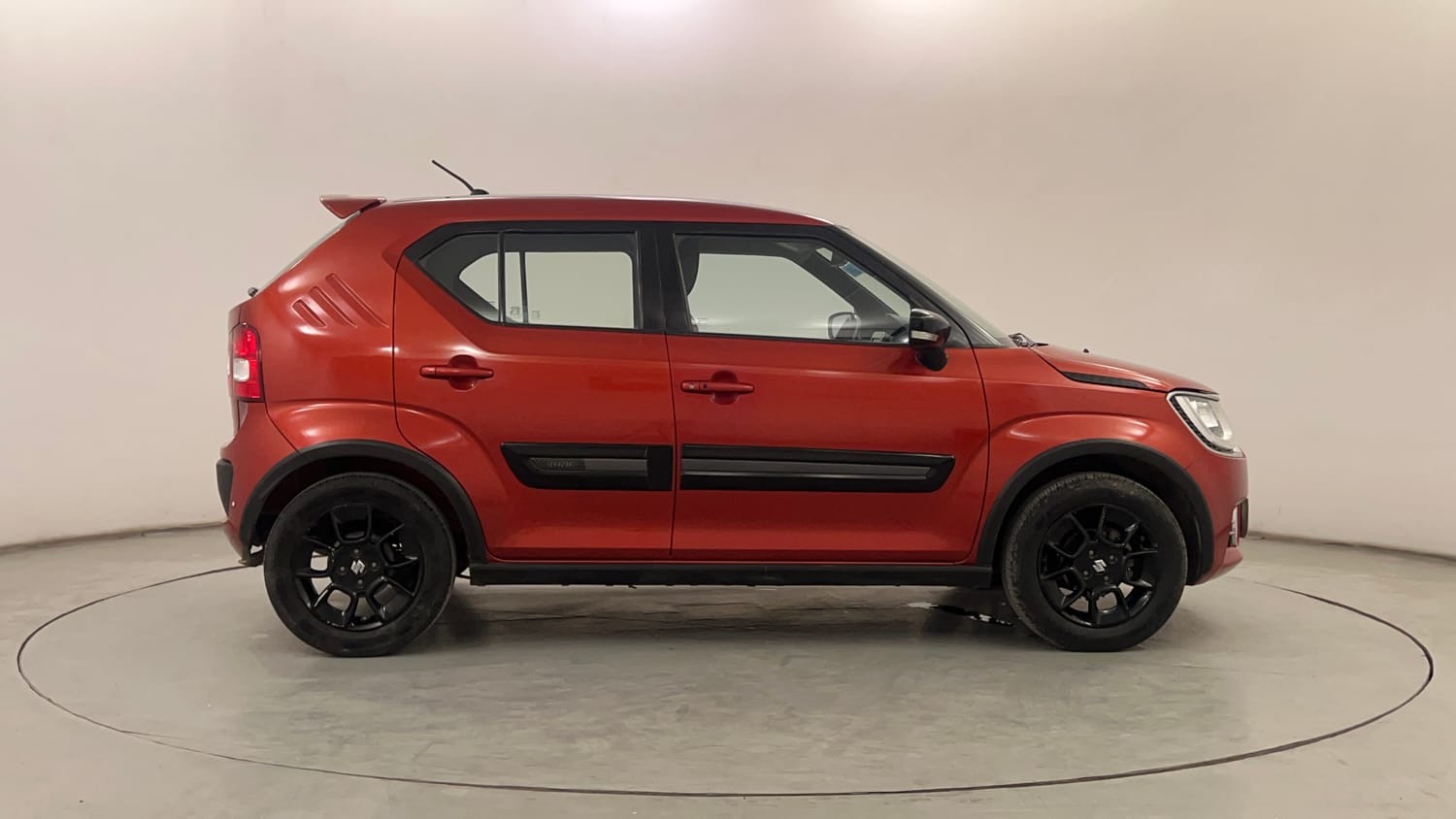 Used 2017 Maruti Suzuki Ignis Alpha MT Petrol Dual Tone Petrol Manual exterior RIGHT SIDE VIEW