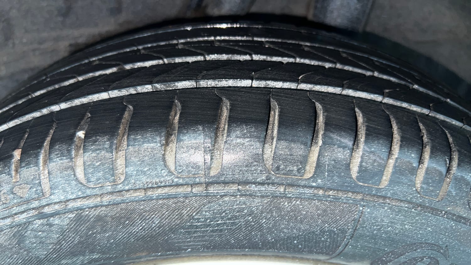Used 2019 Honda Amaze 1.2 V MT Petrol Petrol Manual tyres LEFT REAR TYRE TREAD VIEW