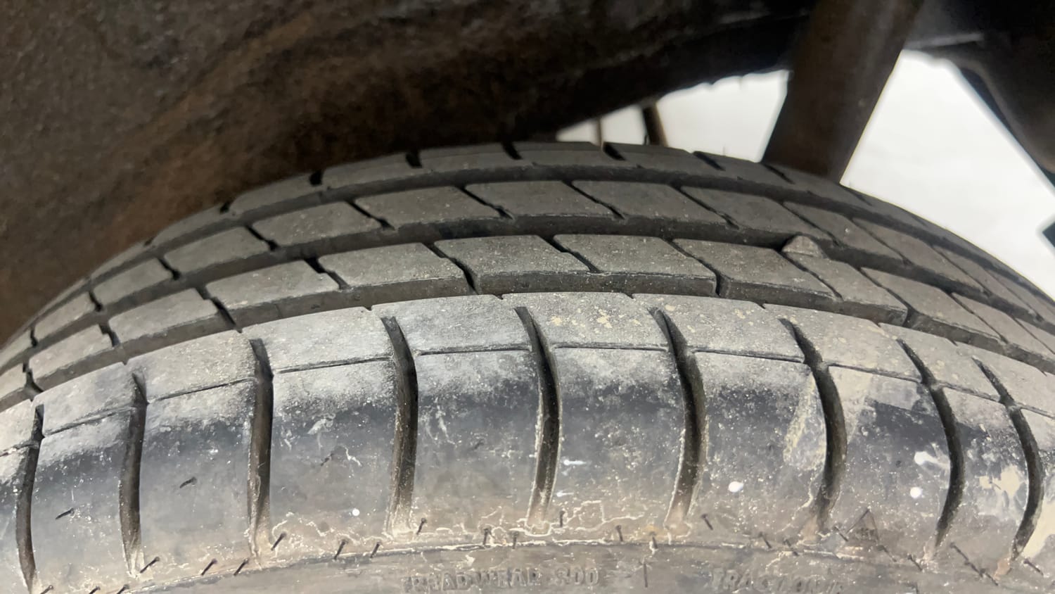 Used 2015 Maruti Suzuki Wagon R VXI Petrol Manual tyres LEFT REAR TYRE TREAD VIEW
