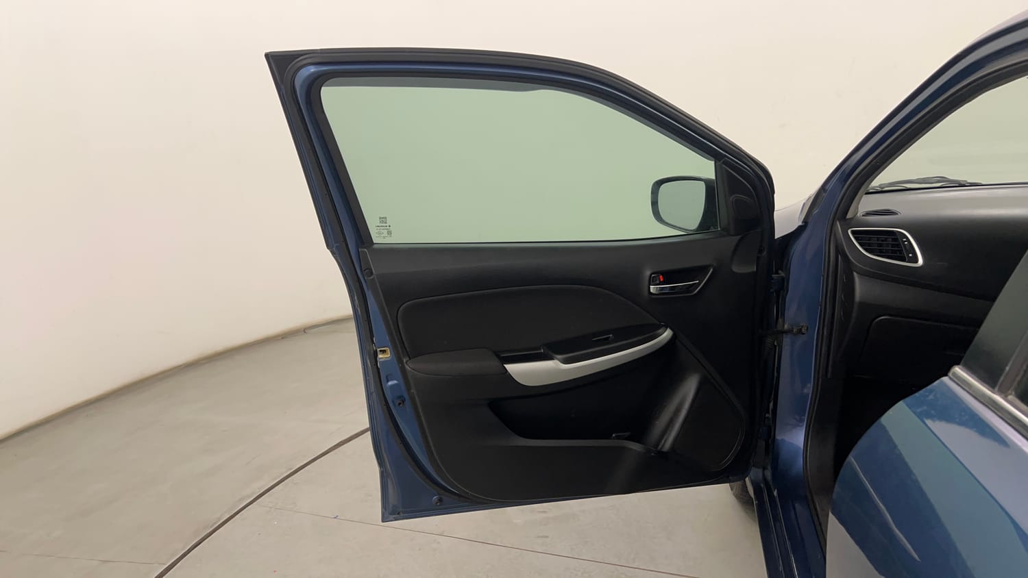 Used 2017 Maruti Suzuki Baleno Alpha 1.2 Petrol Manual interior LEFT FRONT DOOR OPEN VIEW