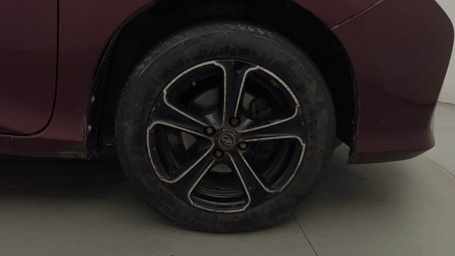 Used 2015 Honda City S Diesel Diesel Manual tyres RIGHT FRONT TYRE RIM VIEW