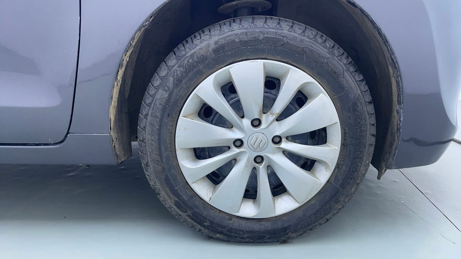 Used 2016 Maruti Suzuki Baleno Delta 1.2 Petrol Manual tyres RIGHT FRONT TYRE RIM VIEW