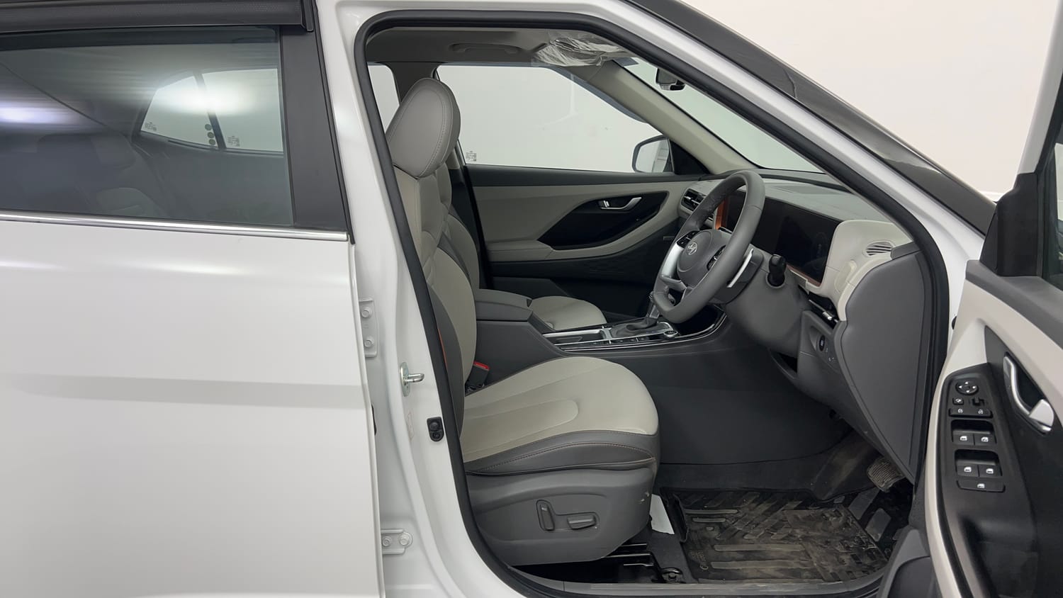 Used 2024 Hyundai Creta 1.5 MPi Petrol IVT SX(O) Petrol Automatic interior RIGHT SIDE FRONT DOOR CABIN VIEW