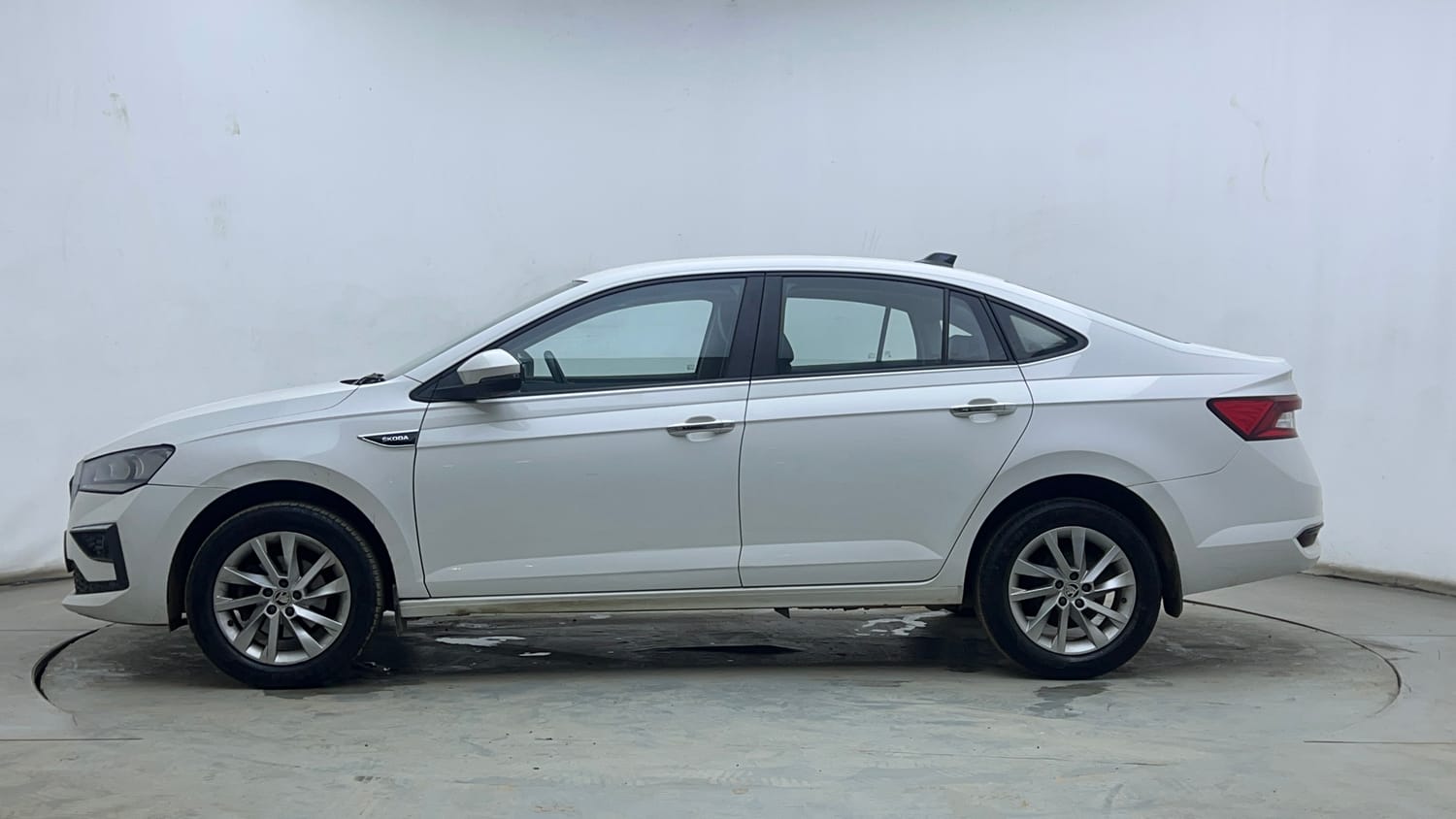Used 2023 Skoda Slavia Ambition 1.0L TSI AT Petrol Automatic exterior LEFT SIDE VIEW