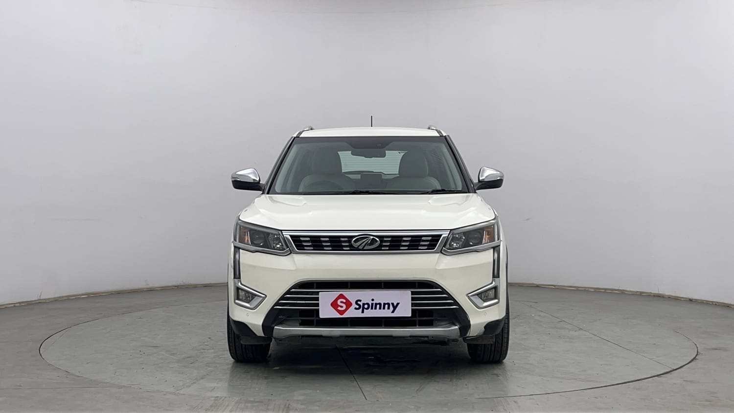 Used 2019 Mahindra XUV 300 1.5 W8 (O) Diesel Manual exterior FRONT VIEW