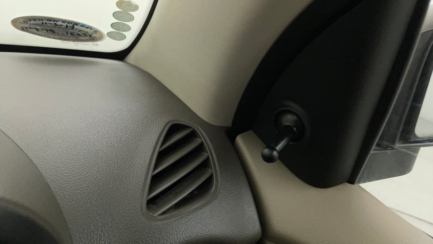 Used 2011 Hyundai i10 Era 1.1 iRDE2 Petrol Manual top_features Adjustable ORVM
