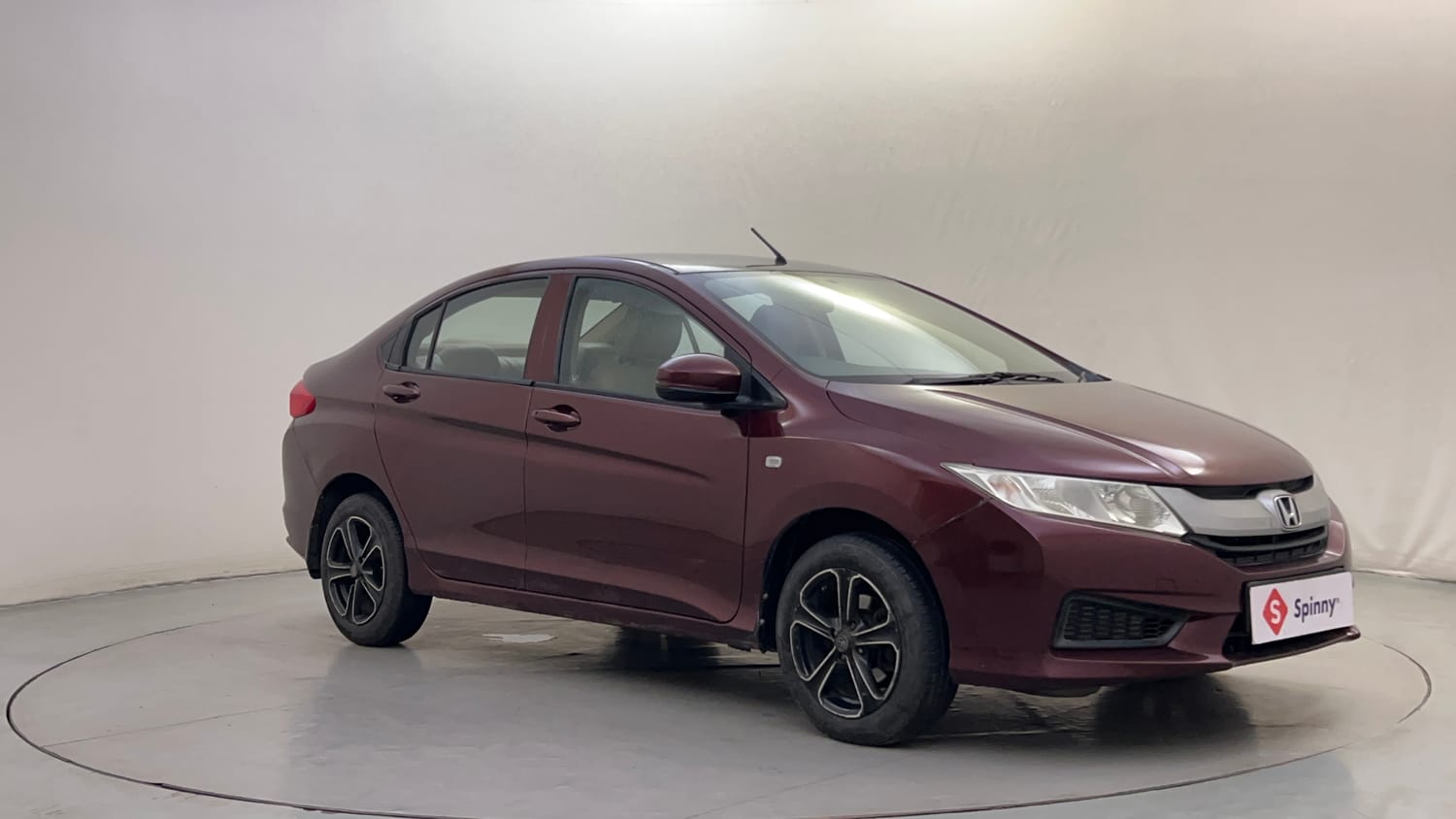 Used 2015 Honda City S Diesel Diesel Manual exterior RIGHT FRONT CORNER VIEW