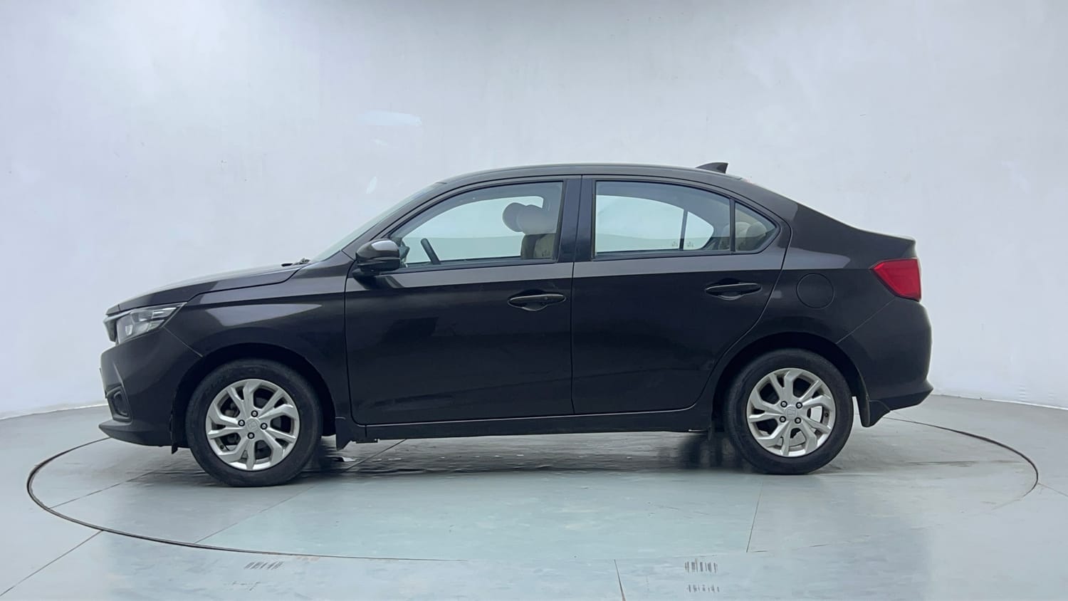 Used 2018 Honda Amaze 1.2 V CVT Petrol Petrol Automatic exterior LEFT SIDE VIEW