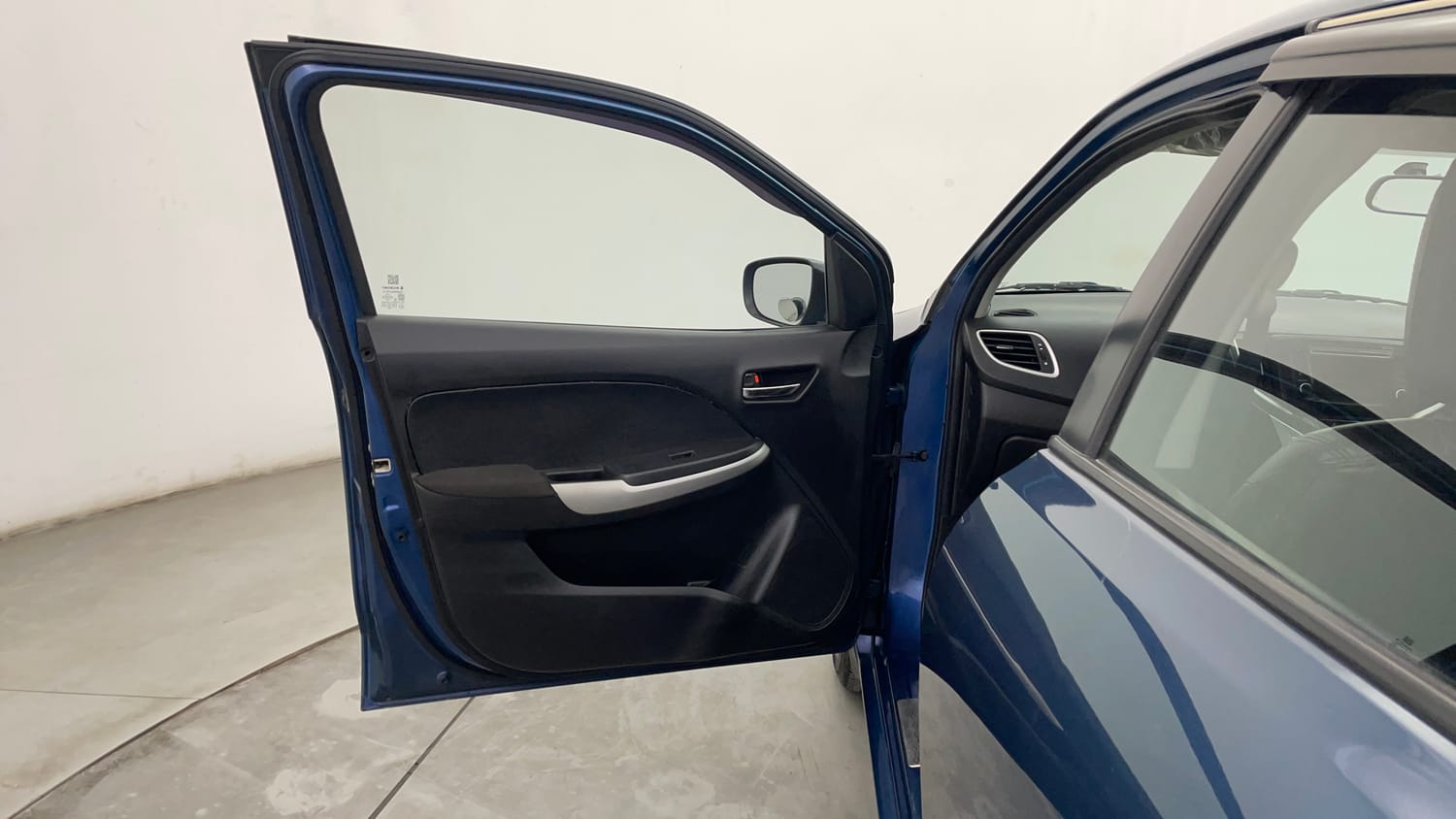 Used 2017 Maruti Suzuki Baleno Delta 1.2 Petrol Manual interior LEFT FRONT DOOR OPEN VIEW