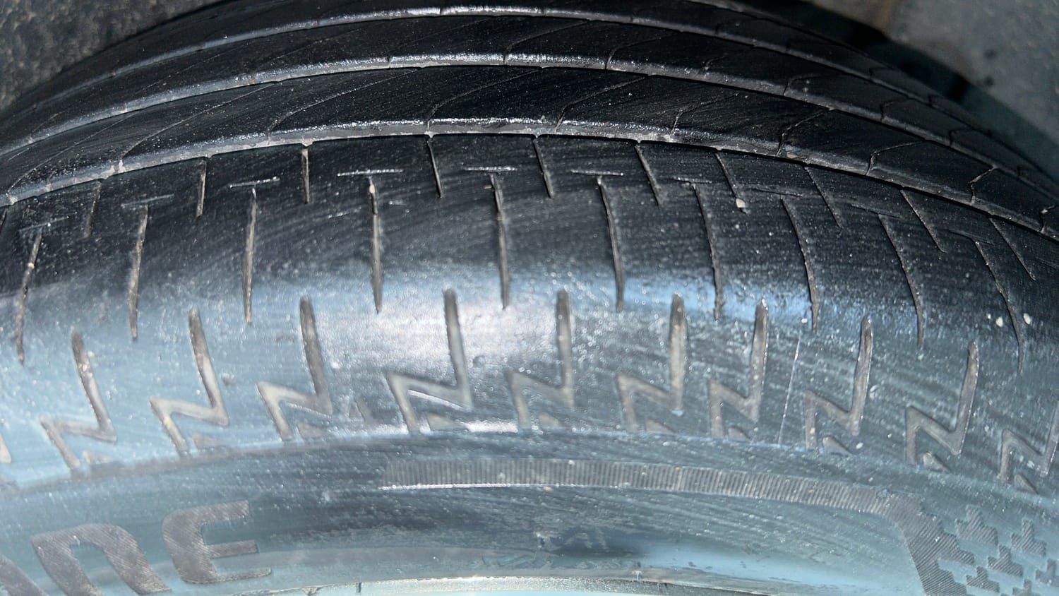 Used 2020 kia Seltos GTX Plus DCT 1.4 Petrol Automatic tyres LEFT REAR TYRE TREAD VIEW