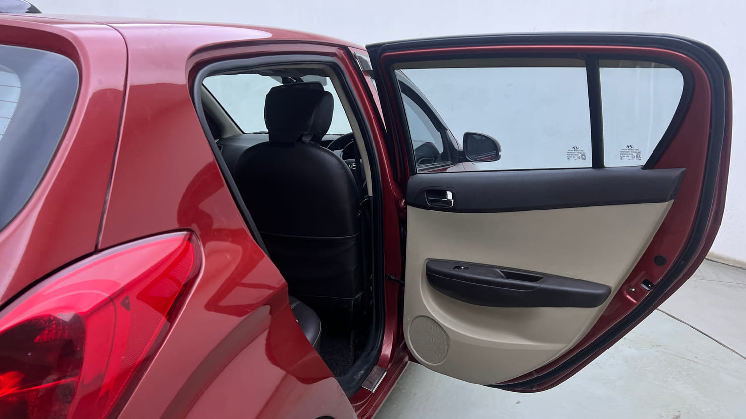 Used 2012 Hyundai i20 Sportz 1.2 Petrol Manual interior RIGHT REAR DOOR OPEN VIEW