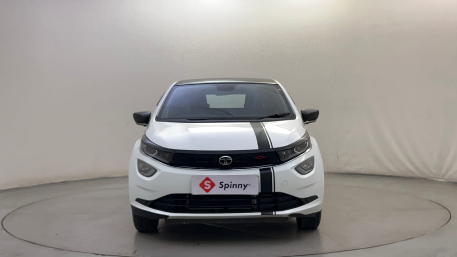 Used 2024 Tata Altroz XZA Plus (S) Petrol Automatic exterior FRONT VIEW