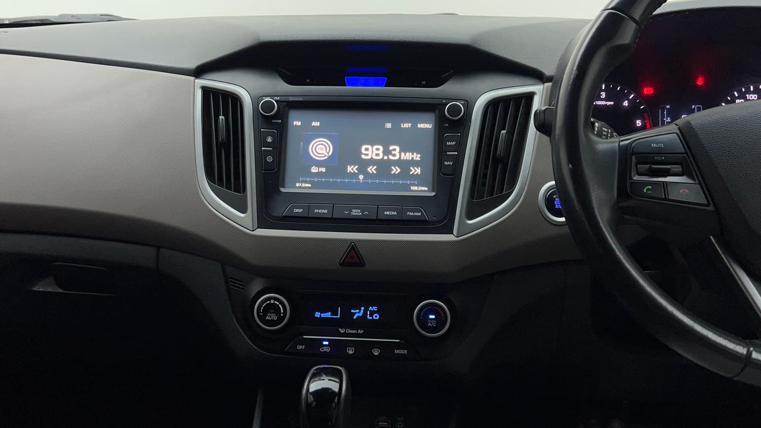 Used 2017 Hyundai Creta SX Plus 1.6 AT CRDI Diesel Automatic interior MUSIC SYSTEM & AC CONTROL VIEW