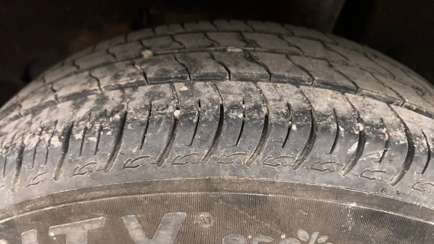 Used 2019 Maruti Suzuki Baleno Delta Petrol Manual tyres LEFT REAR TYRE TREAD VIEW