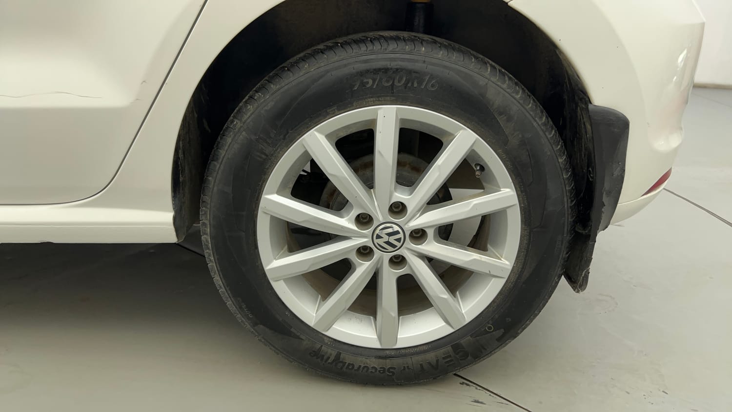 Used 2017 Volkswagen Polo GT TSI Petrol Automatic tyres LEFT REAR TYRE RIM VIEW