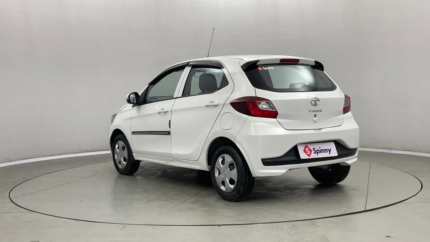 Used 2022 Tata Tiago XT Petrol Manual exterior LEFT REAR CORNER VIEW