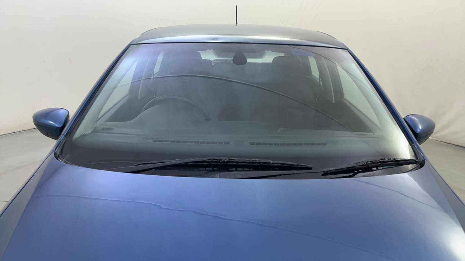 Used 2017 Volkswagen Polo Highline1.2L (P) Petrol Manual exterior FRONT WINDSHIELD VIEW