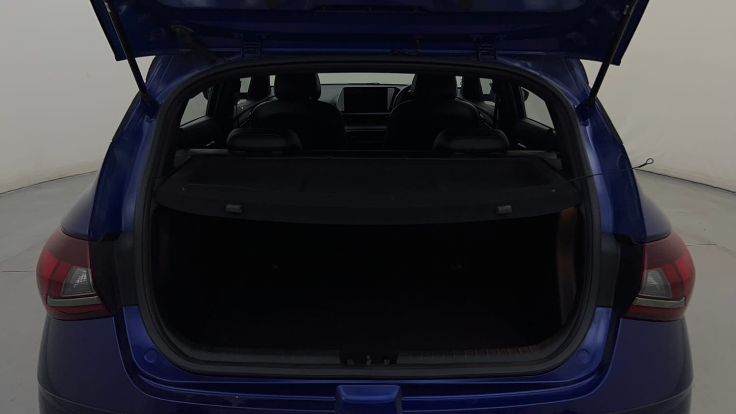 Used 2022 Hyundai i20 N Line N8 1.0 Turbo DCT Dual Tone Petrol Automatic interior DICKY INSIDE VIEW