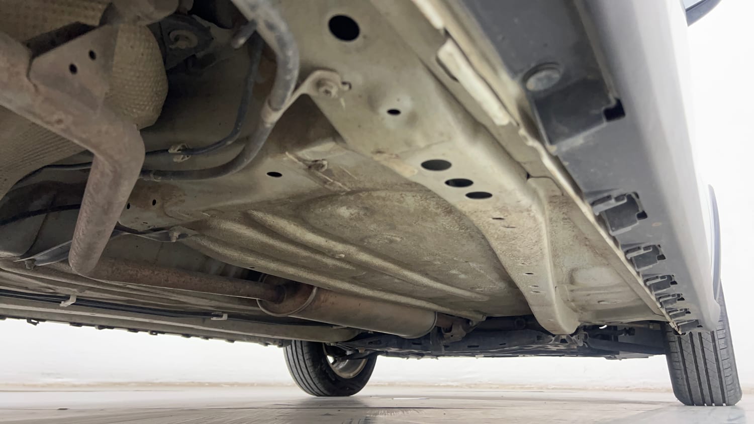Used 2022 Maruti Suzuki Ignis Zeta 1.2 MT Petrol Manual extra REAR RIGHT UNDERBODY VIEW