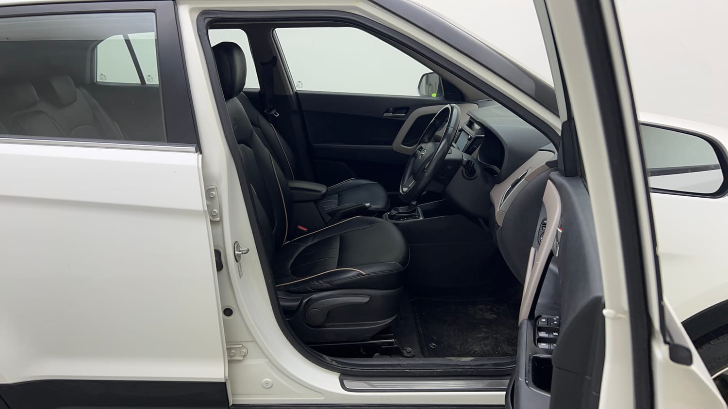 Used 2017 Hyundai Creta SX Plus 1.6 AT CRDI Diesel Automatic interior RIGHT SIDE FRONT DOOR CABIN VIEW