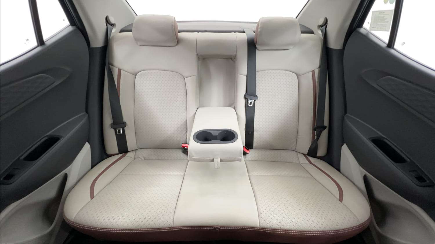 Used 2023 Hyundai Aura SX 1.2 CNG Cng Manual interior REAR SEAT CONDITION VIEW