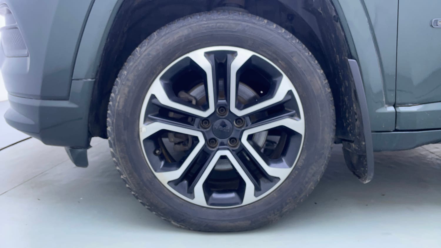 Used 2022 Jeep Compass Model S (O) Diesel 4x4 AT Diesel Automatic tyres LEFT FRONT TYRE RIM VIEW