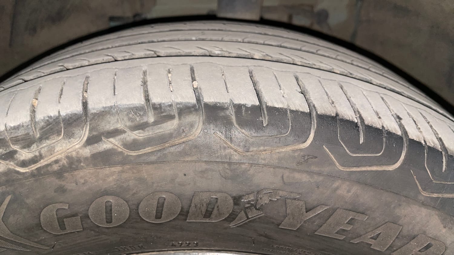 Used 2023 Tata Nexon Creative Plus S 1.2 Revotron Petrol 7DCA DT Petrol Automatic tyres LEFT FRONT TYRE TREAD VIEW