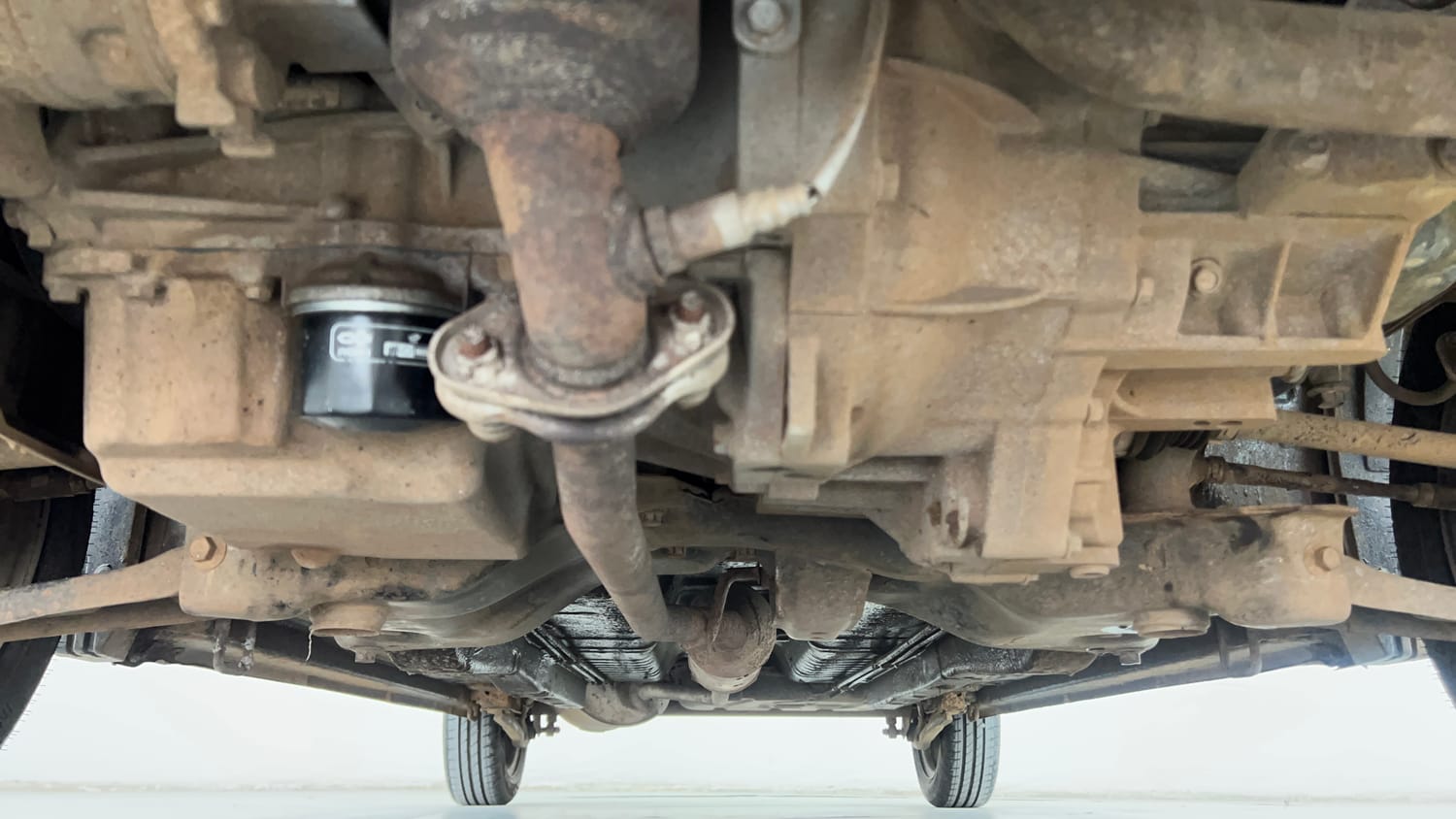 Used 2015 Maruti Suzuki Wagon R VXI Petrol Manual extra FRONT LEFT UNDERBODY VIEW