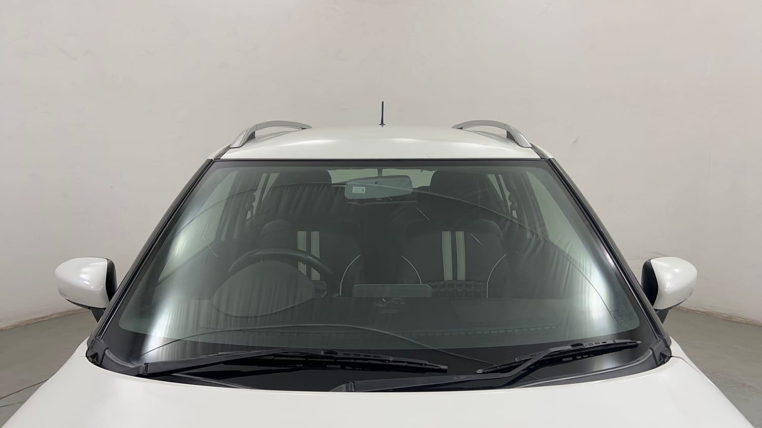 Used 2022 Maruti Suzuki Ignis Zeta 1.2 MT Petrol Manual exterior FRONT WINDSHIELD VIEW
