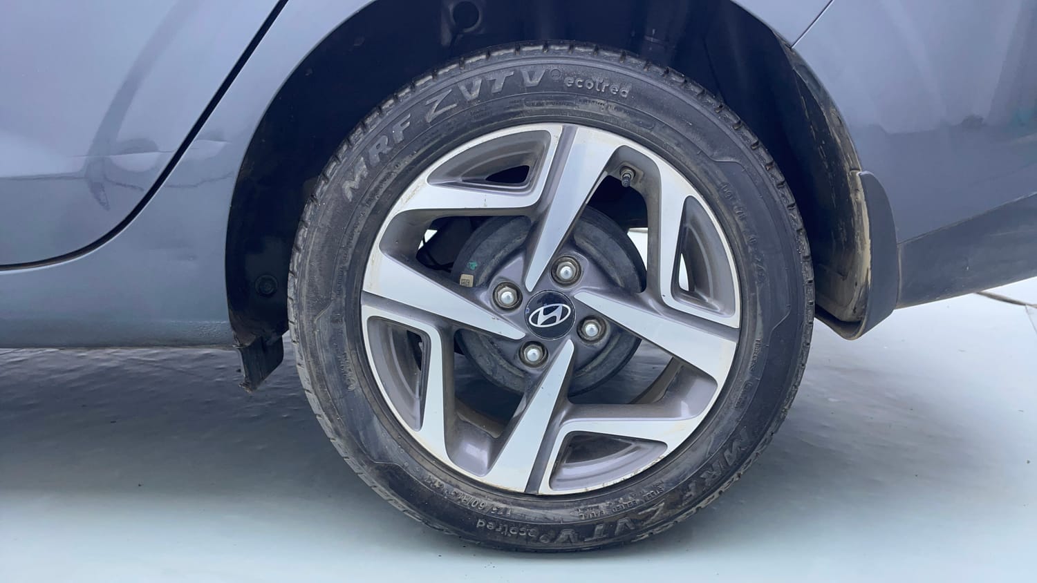Used 2023 Hyundai Aura SX 1.2 CNG Cng Manual tyres LEFT REAR TYRE RIM VIEW