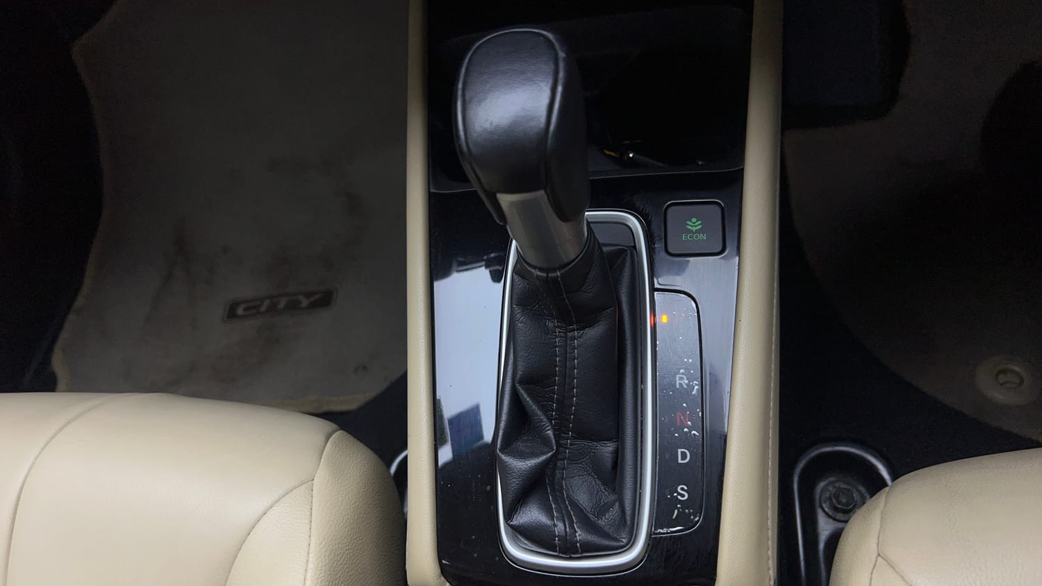 Used 2021 Honda City ZX CVT Petrol Petrol Automatic interior GEAR  KNOB VIEW