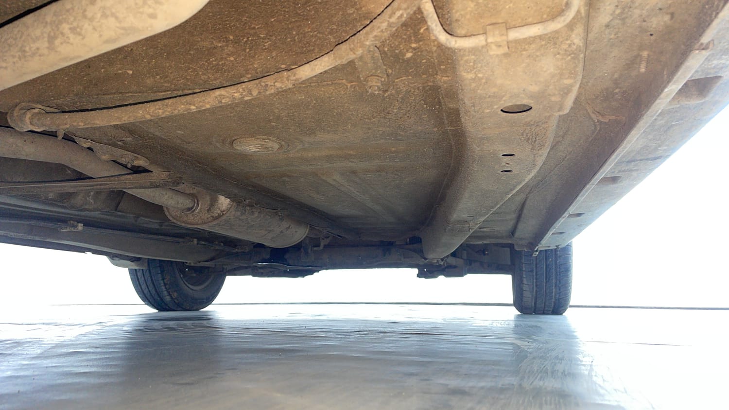 Used 2016 Maruti Suzuki Baleno Delta 1.2 Petrol Manual extra REAR RIGHT UNDERBODY VIEW
