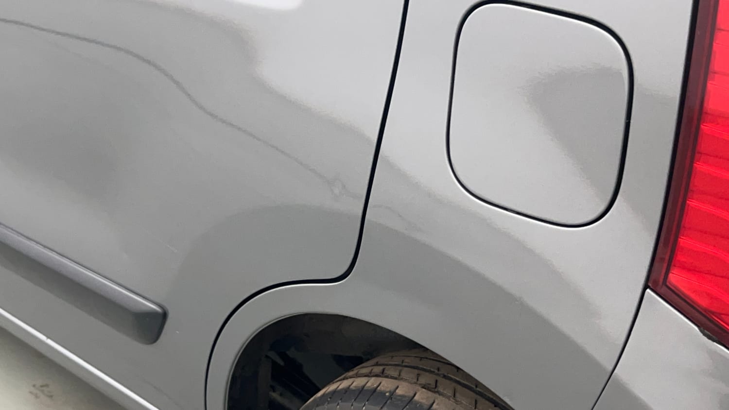 Used 2018 Maruti Suzuki Wagon R VXI Petrol Manual dents MINOR DENT