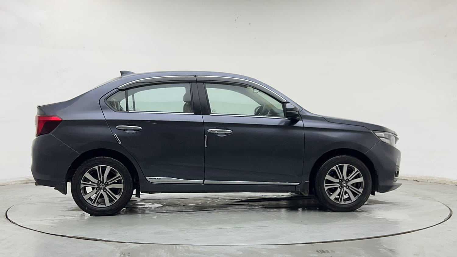 Used 2022 Honda Amaze VX CVT 1.2 Petrol Petrol Automatic exterior RIGHT SIDE VIEW