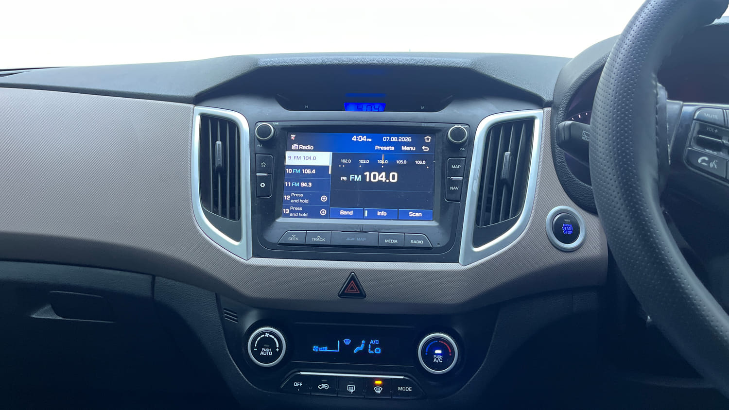 Used 2019 Hyundai Creta SX 1.6 AT CRDi Diesel Automatic interior MUSIC SYSTEM & AC CONTROL VIEW