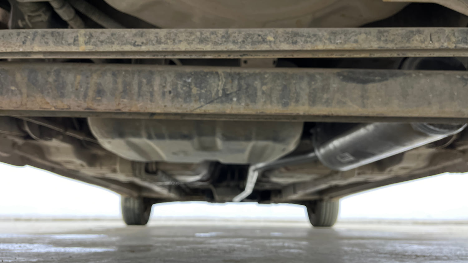 Used 2014 Hyundai Eon Magna Petrol Manual extra REAR UNDERBODY VIEW (TAKEN FROM REAR)