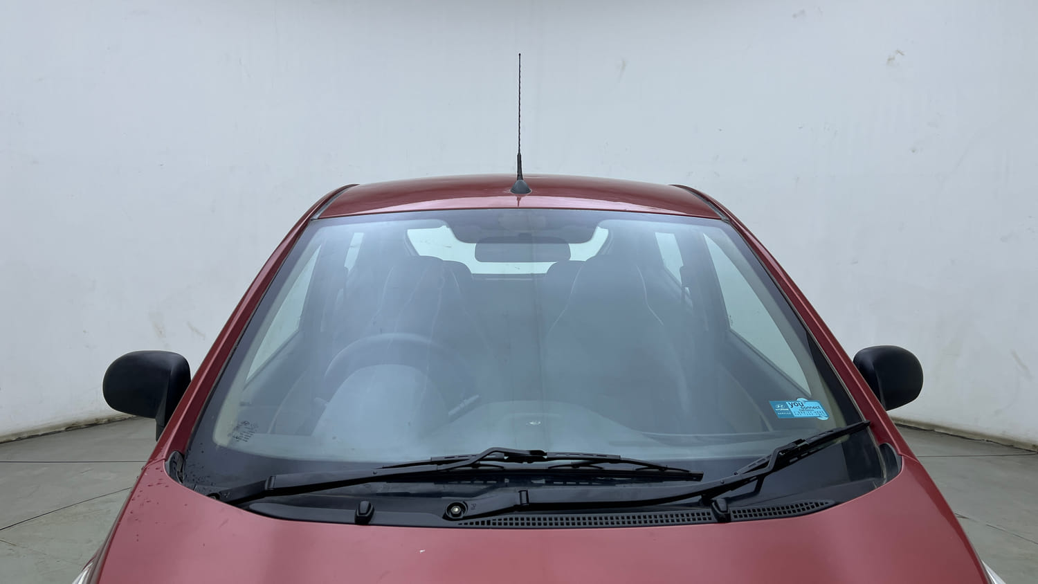 Used 2014 Hyundai Eon Magna Petrol Manual exterior FRONT WINDSHIELD VIEW