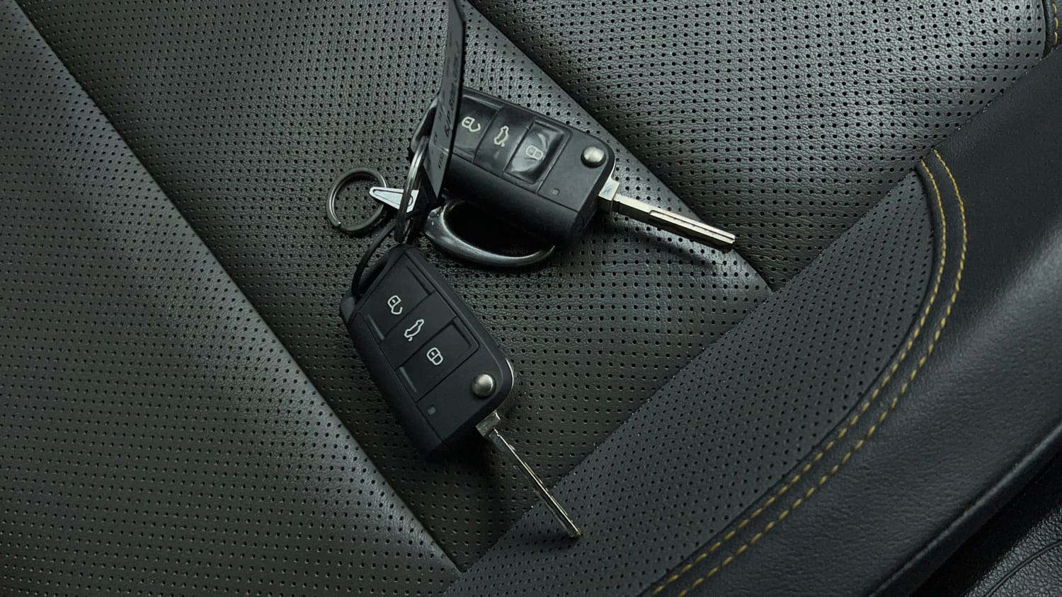 Used 2023 Skoda Kushaq Style 1.5L TSI MT Petrol Manual extra CAR KEY VIEW