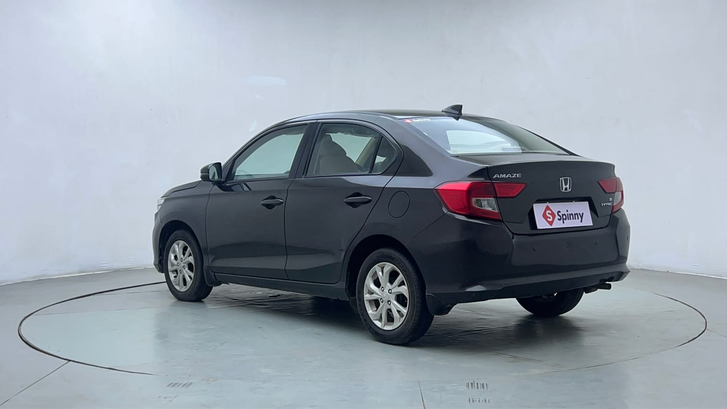 Used 2018 Honda Amaze 1.2 V CVT Petrol Petrol Automatic exterior LEFT REAR CORNER VIEW