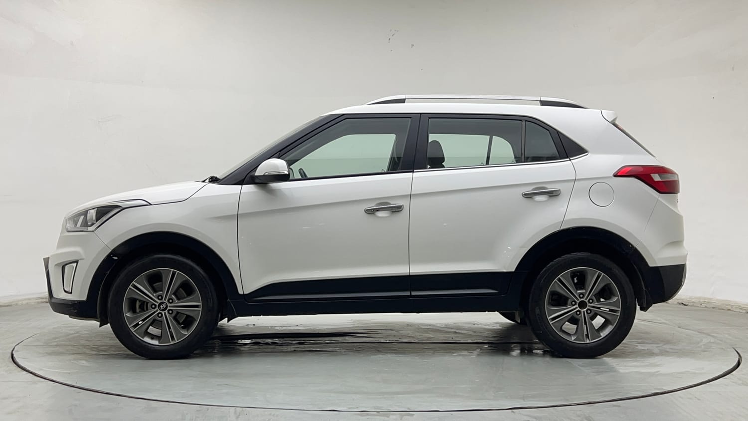 Used 2017 Hyundai Creta SX Plus 1.6 AT CRDI Diesel Automatic exterior LEFT SIDE VIEW