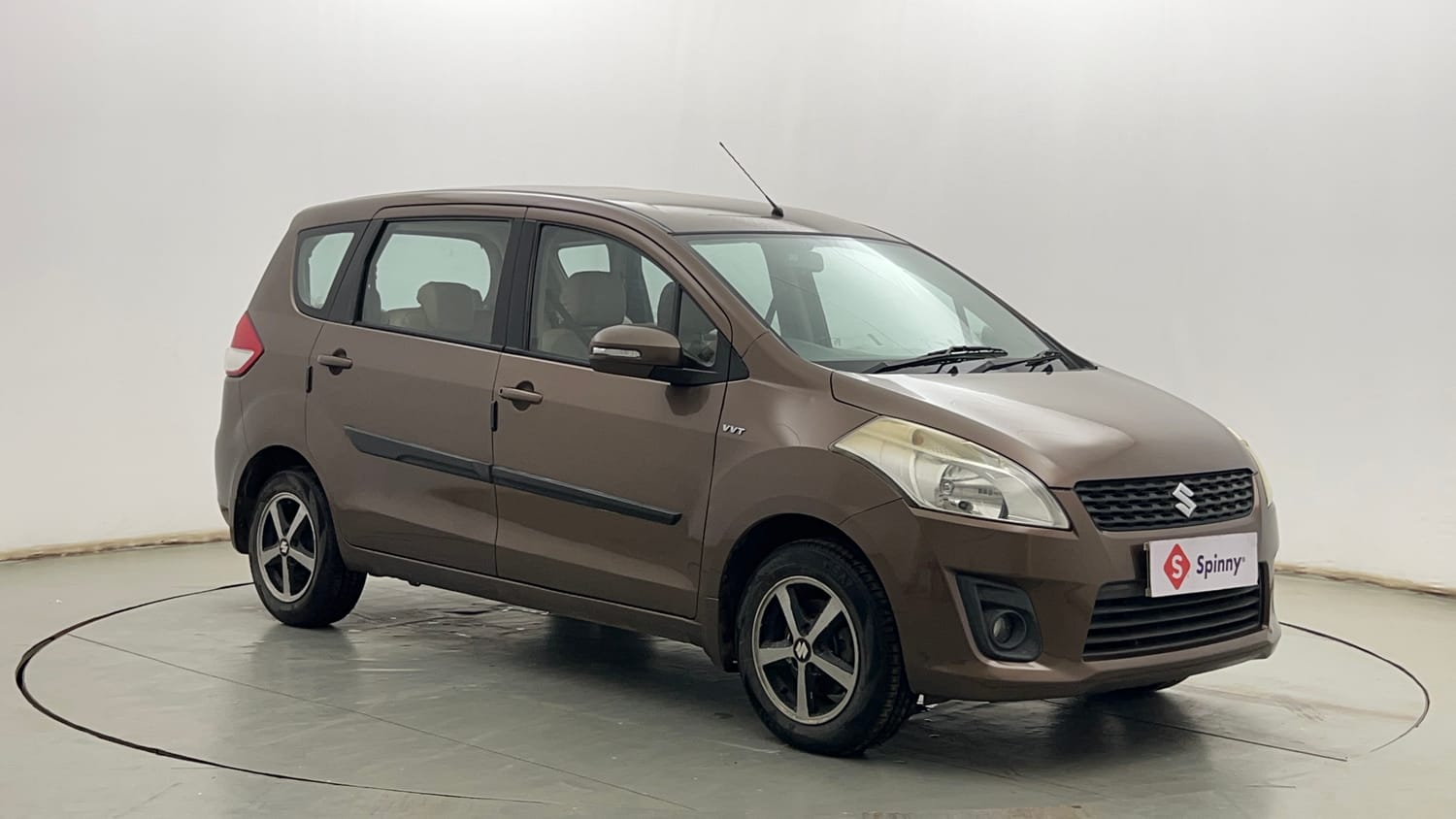 Used 2013 Maruti Suzuki Ertiga Vxi Petrol Manual exterior RIGHT FRONT CORNER VIEW