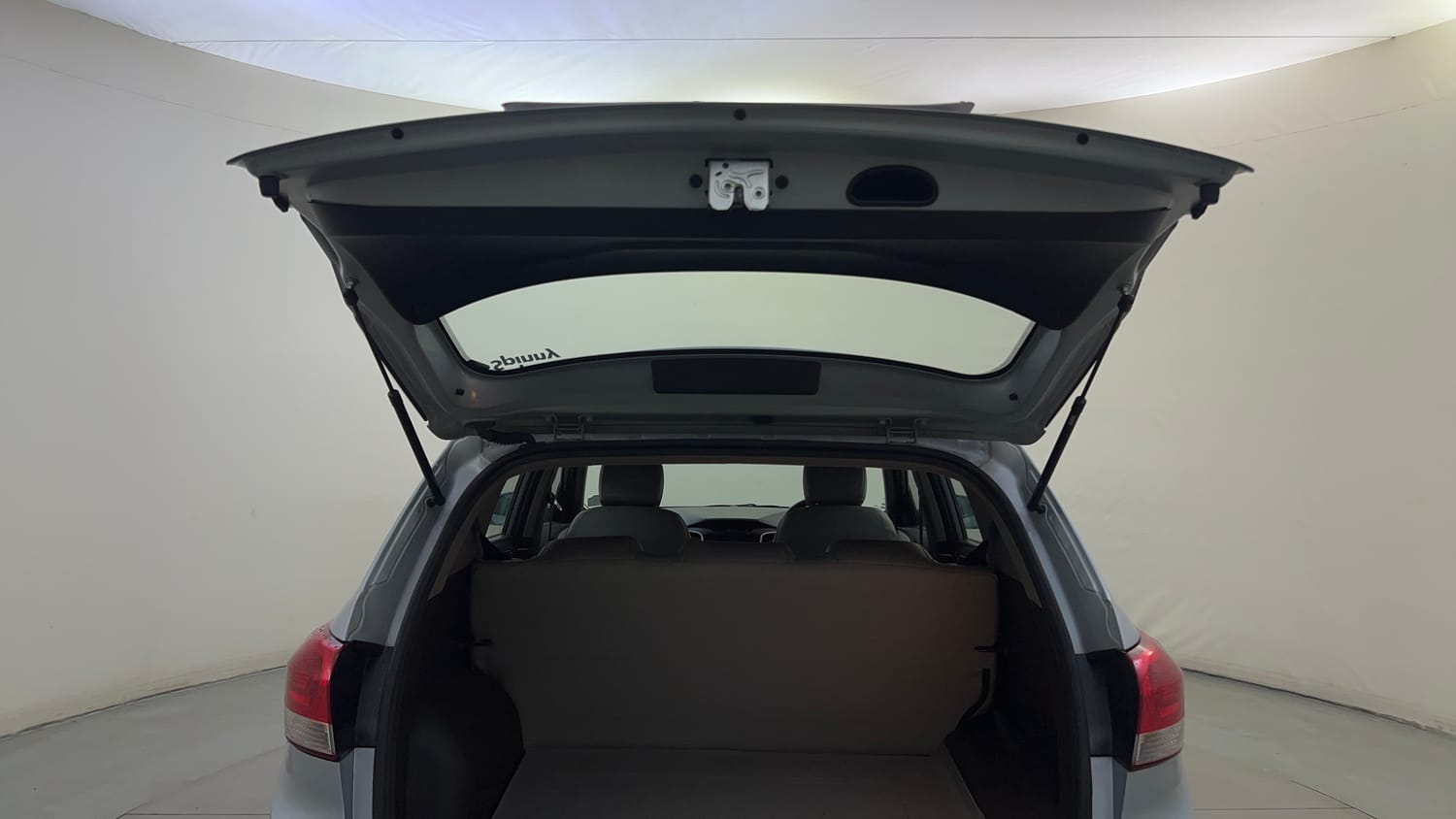 Used 2019 Hyundai Creta E Plus 1.6 Petrol Petrol Manual interior DICKY DOOR OPEN VIEW