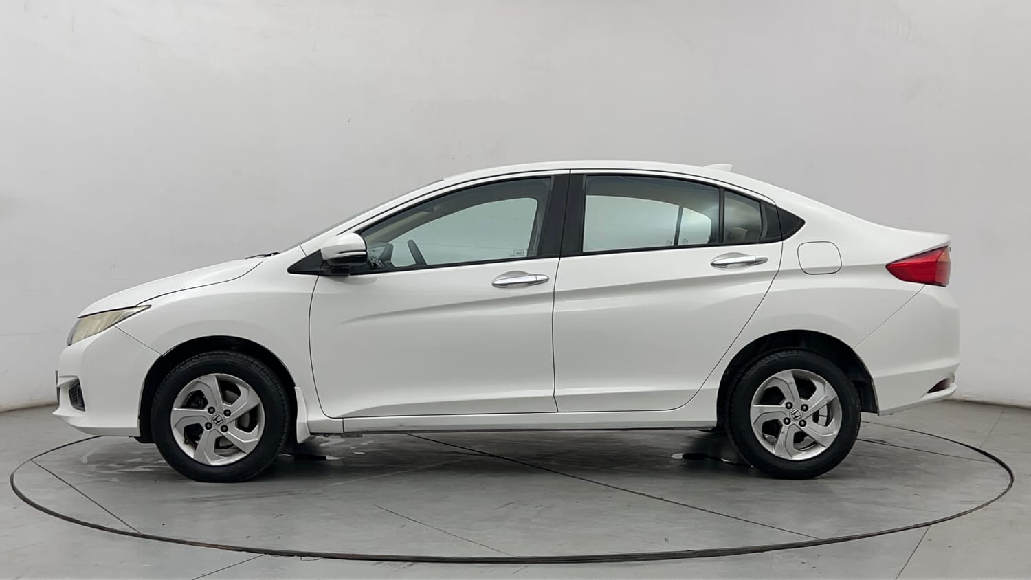Used 2014 Honda City V Petrol Manual exterior LEFT SIDE VIEW