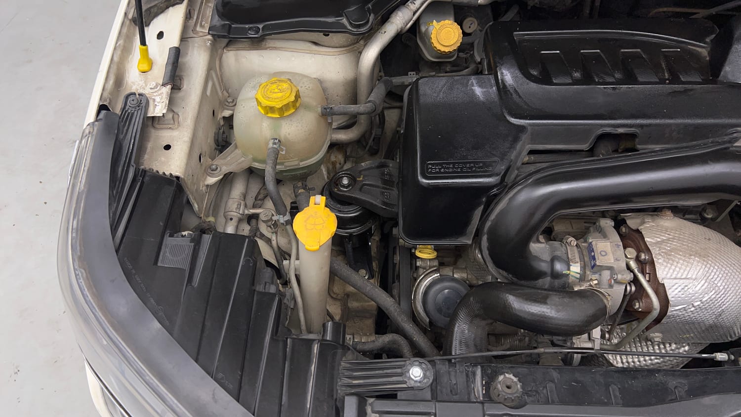 Used 2019 Mahindra XUV 300 1.5 W8 (O) Diesel Manual engine ENGINE RIGHT SIDE VIEW