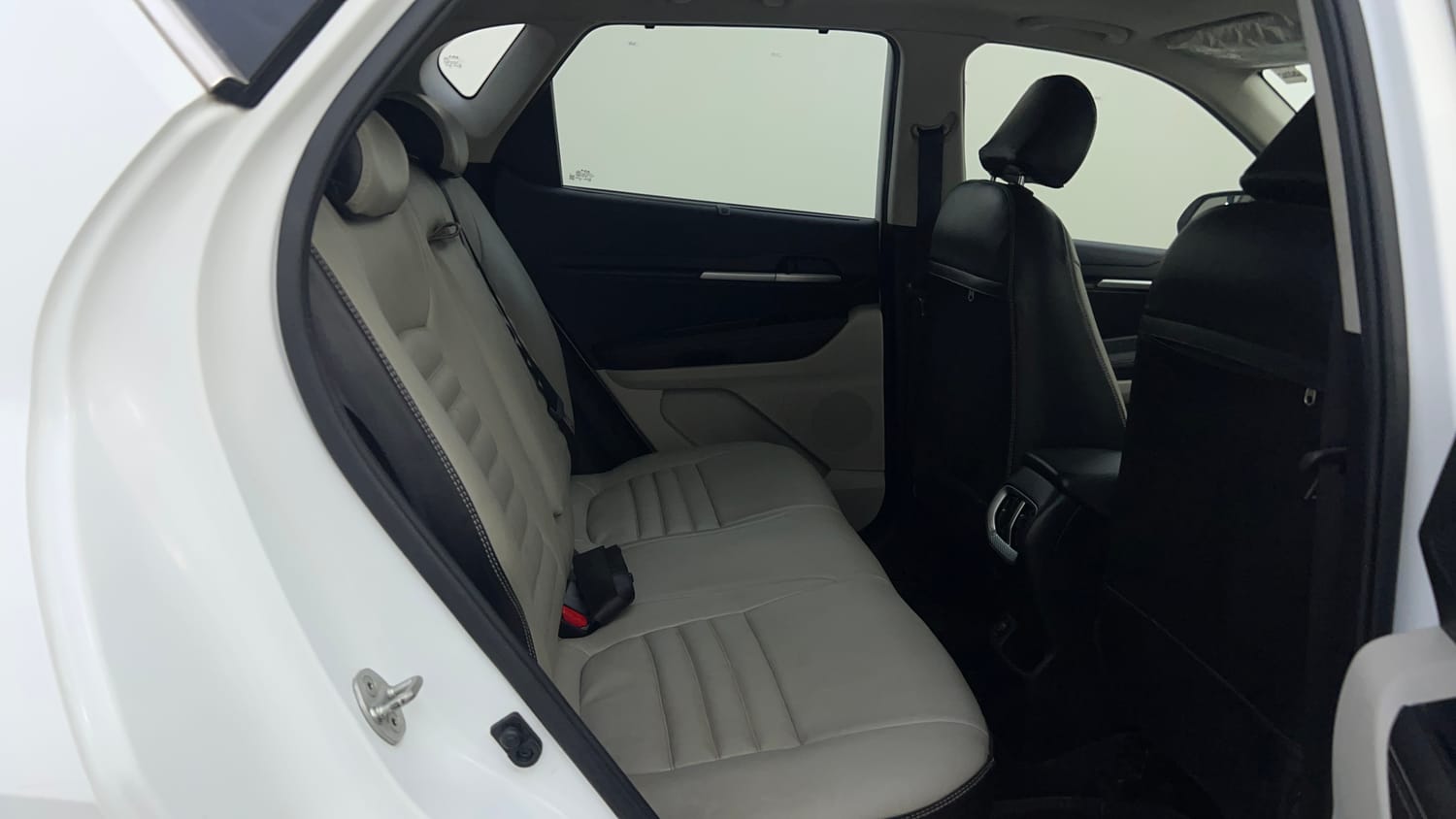 Used 2022 Kia Sonet HTX 1.5 Diesel Manual interior RIGHT SIDE REAR DOOR CABIN VIEW