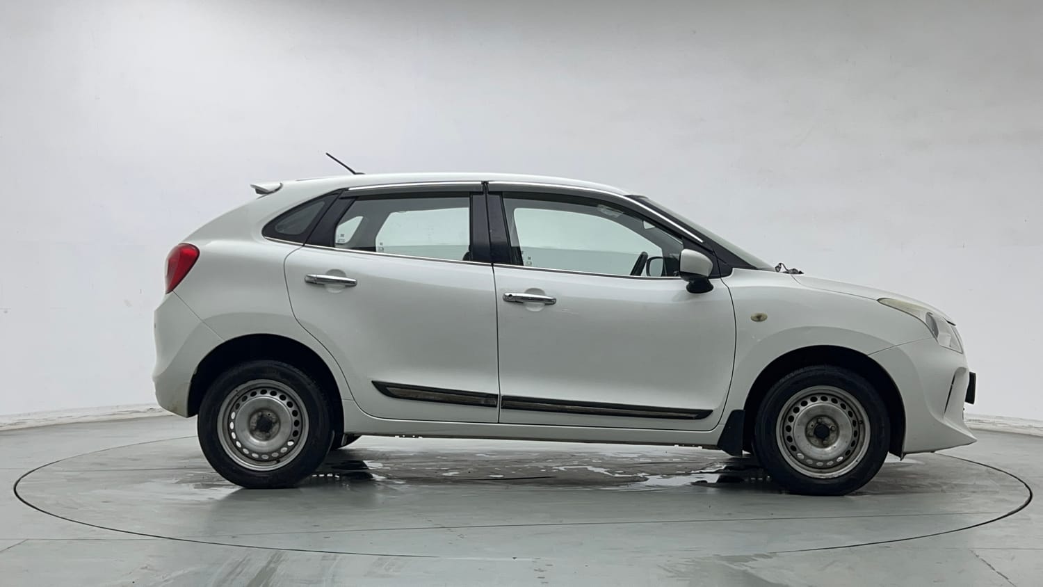 Used 2021 Maruti Suzuki Baleno Sigma Petrol Manual exterior RIGHT SIDE VIEW