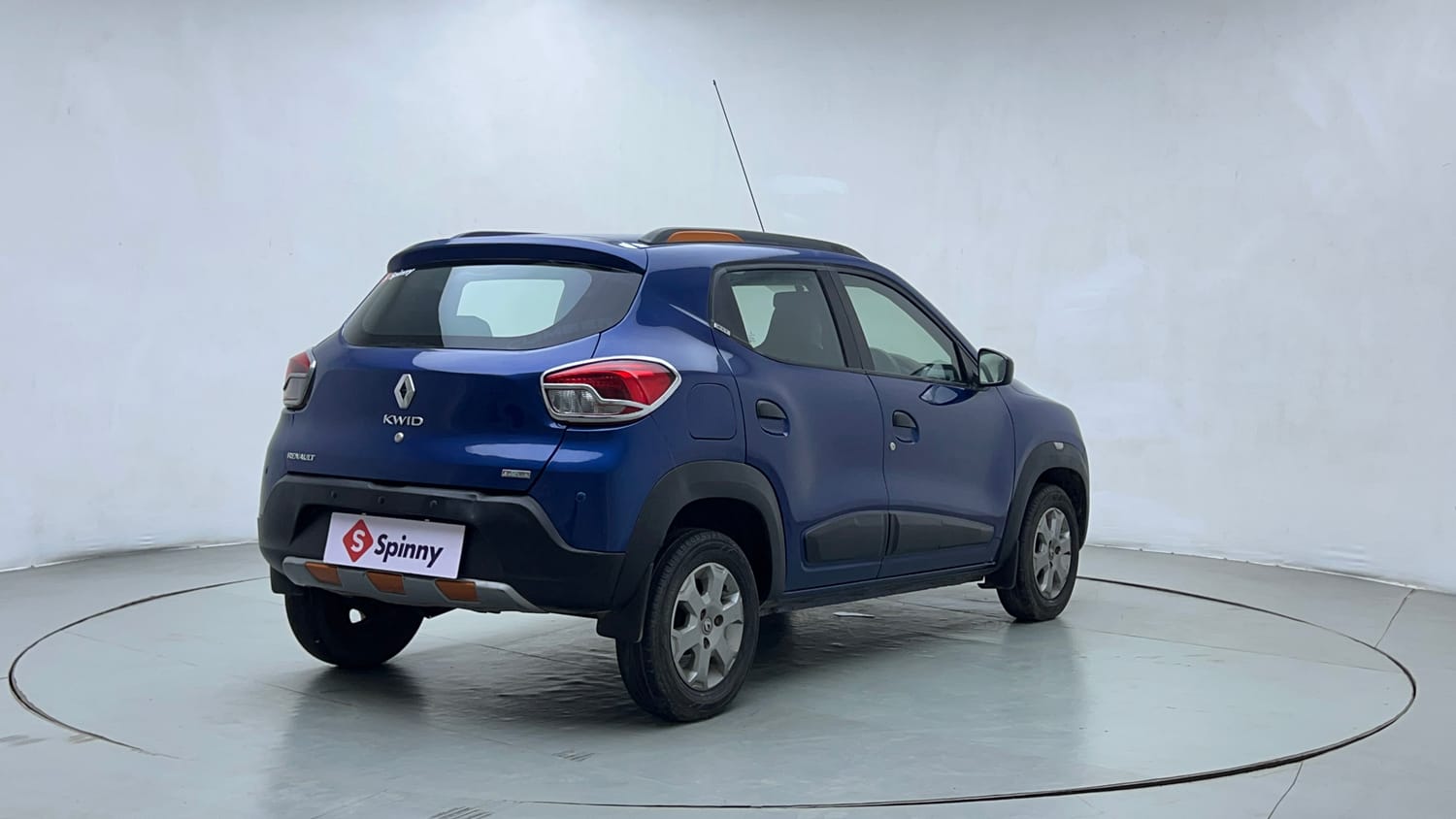 Used 2018 Renault Kwid CLIMBER 1.0 AMT Petrol Automatic exterior RIGHT REAR CORNER VIEW