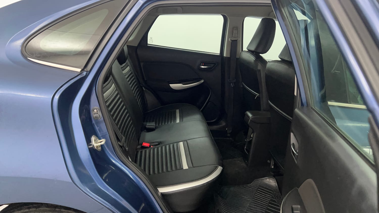 Used 2017 Maruti Suzuki Baleno Alpha 1.2 Petrol Manual interior RIGHT SIDE REAR DOOR CABIN VIEW