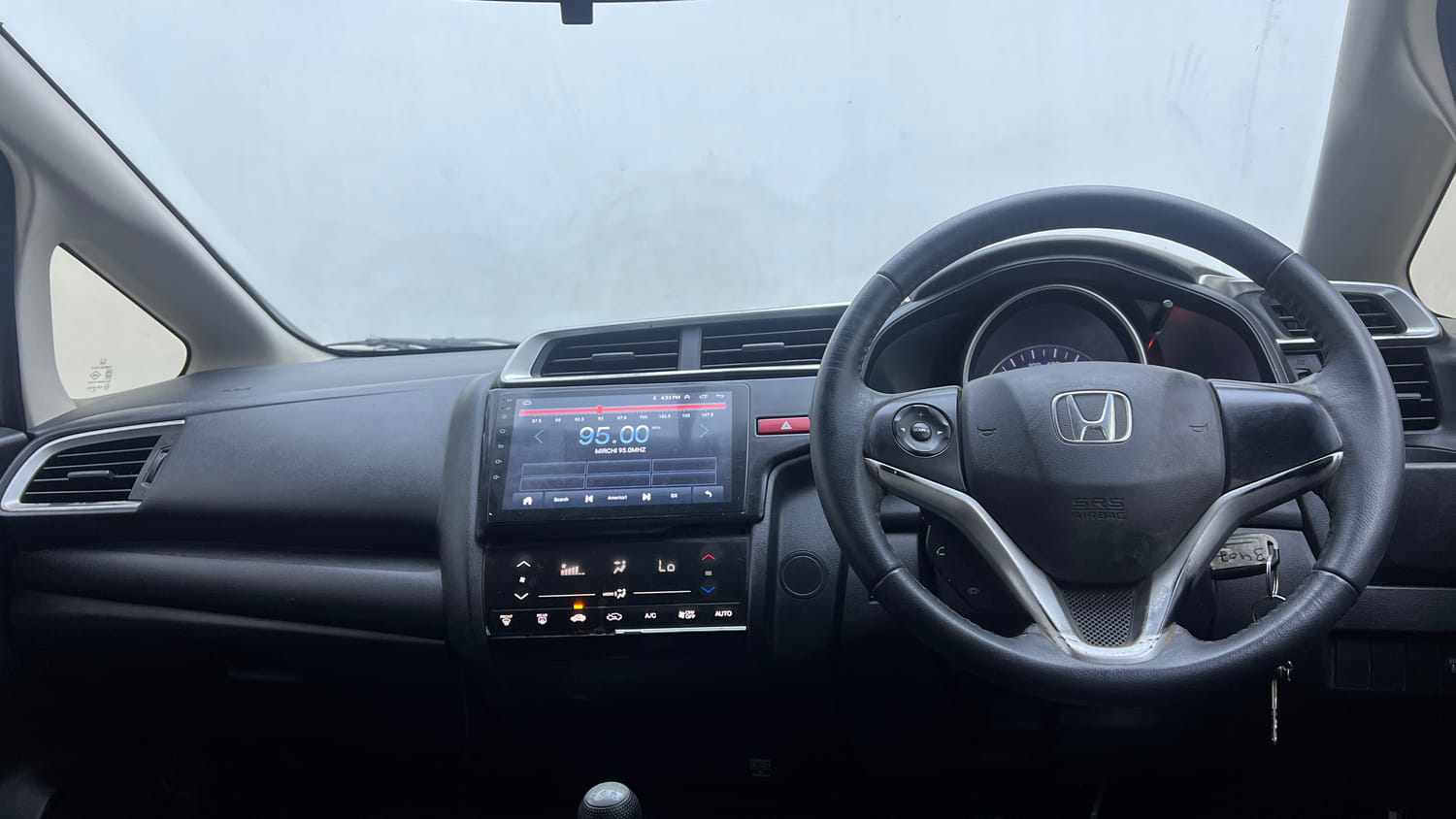 Used 2015 Honda Jazz VX Petrol Petrol Manual interior DASHBOARD VIEW